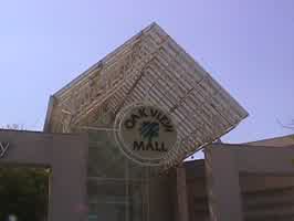 The enterance sign of the Oak View Mall in Omaha, NE.