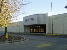 A closed Sears at the Southern Hills Mall (Sioux City, IA)
